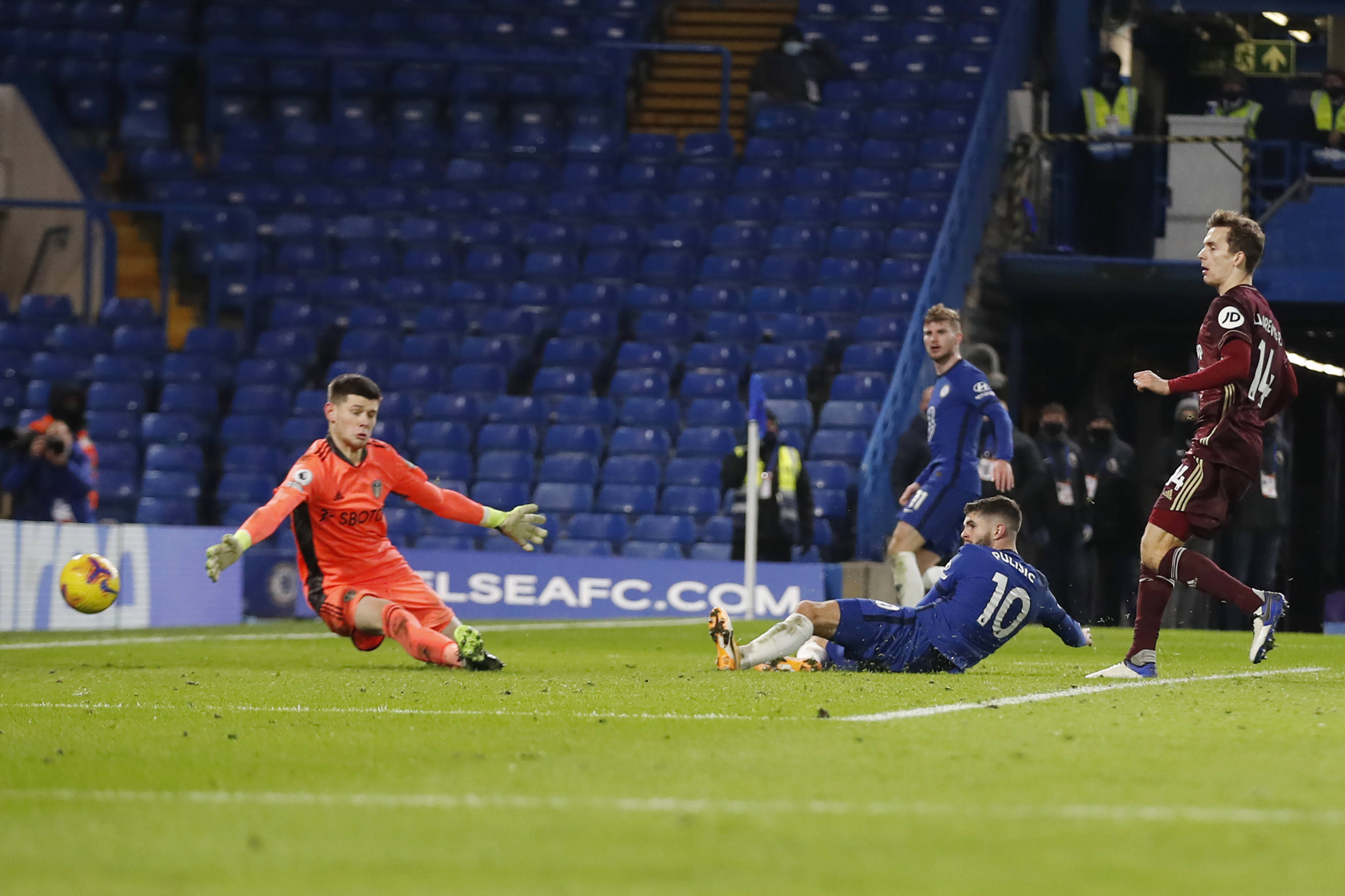 入天花板不 入天花板不